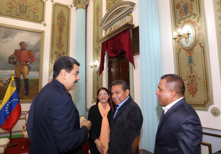 GOVERNO E OPOSIÇÃO VENEZUELANA MARCAM REUNIÃO DE DIÁLOGO PARA QUARTA-FEIRA