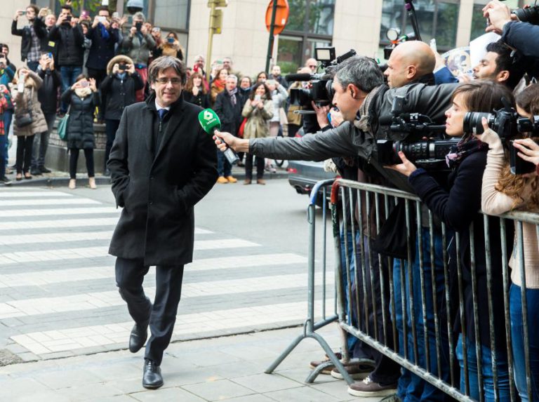 PUIGDEMONT EXIGE “LIBERTAÇÃO” DOS OITO EX-MEMBROS DO SEU GOVERNO