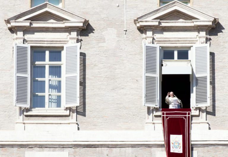 PAPA FRANCISCO CONDENA RECENTES ATAQUES TERRORISTAS