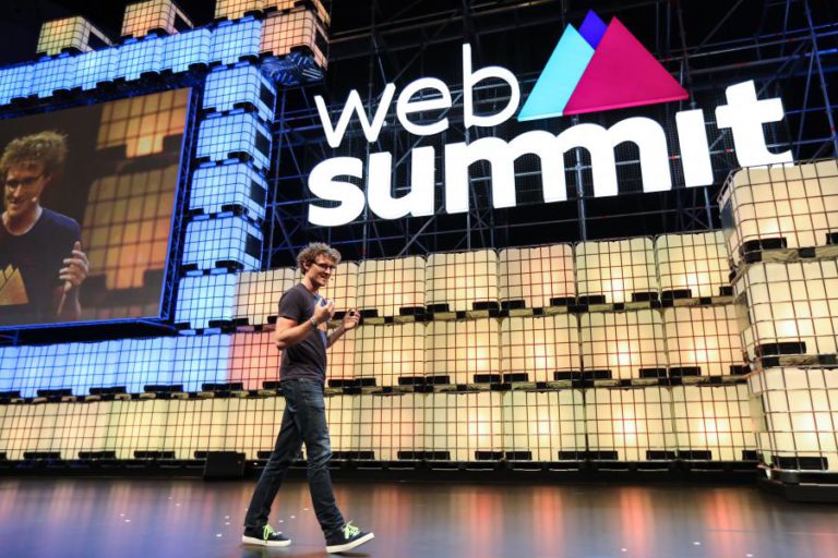 WEB SUMMIT: CABO DE FIBRA ÓTICA DAVA PARA ESCALAR OITO VEZES ATÉ AO TOPO DO EVEREST