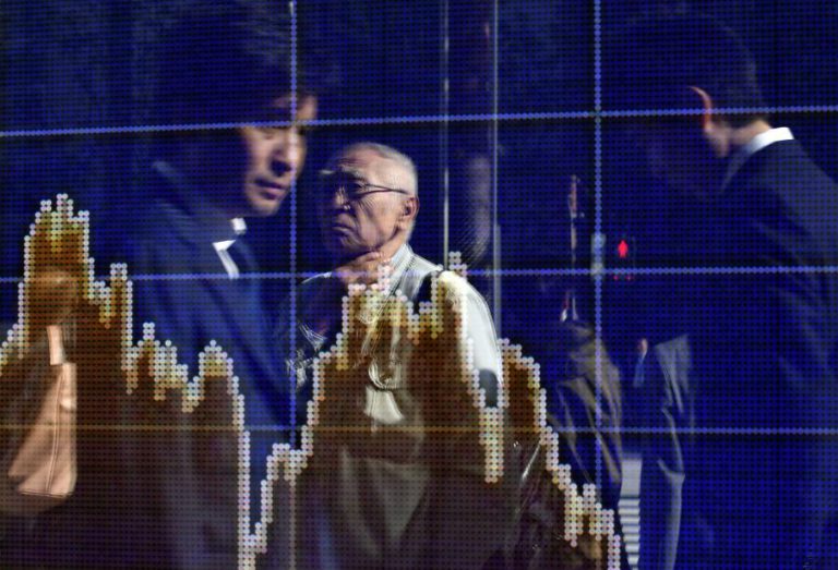 BOLSA DE TÓQUIO ENCERRA EM ALTA