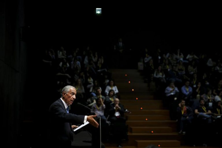 HIPÓTESES DO PORTO ACOLHER AGÊNCIA EUROPEIA DO MEDICAMENTO “MUITO LIMITADAS”