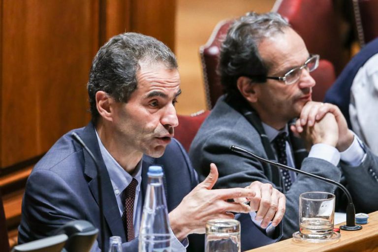 ENSINO SUPERIOR E CIÊNCIA TAMBÉM DESCONGELAM CARREIRAS EM 2018