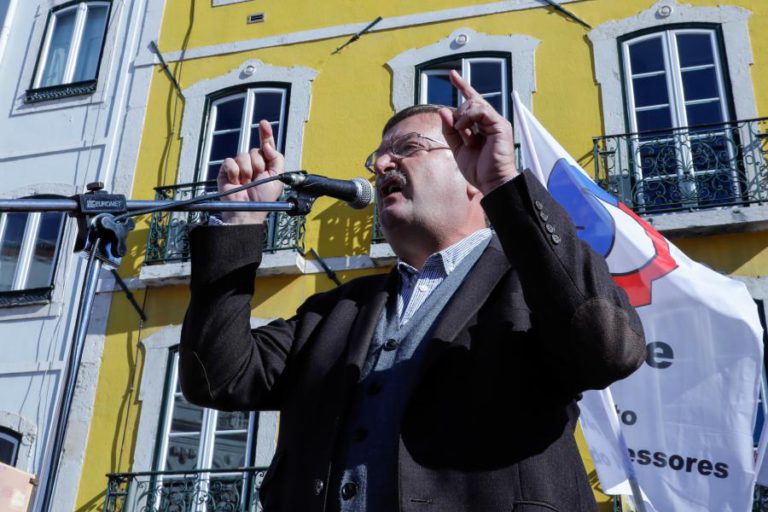 NEGOCIAÇÕES COM PROFESSORES ABREM CAMINHO AO DIÁLOGO COM OUTROS SETORES, SEGUNDO A UGT