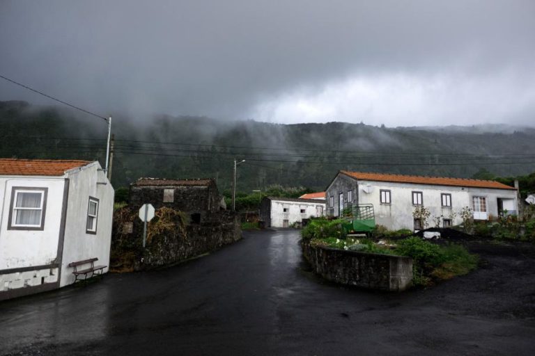 TODAS AS ILHAS DOS AÇORES SOB AVISO AMARELO DEVIDO À CHUVA E TROVOADA