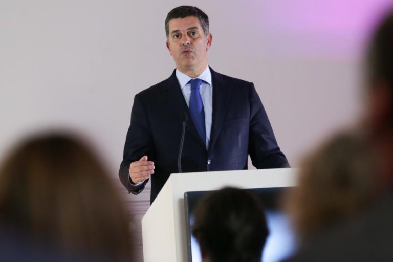 MINISTRO DA ECONOMIA DESLIGA AUMENTO DO TURISMO DA INSTABILIDADE NO NORTE DE ÁFRICA