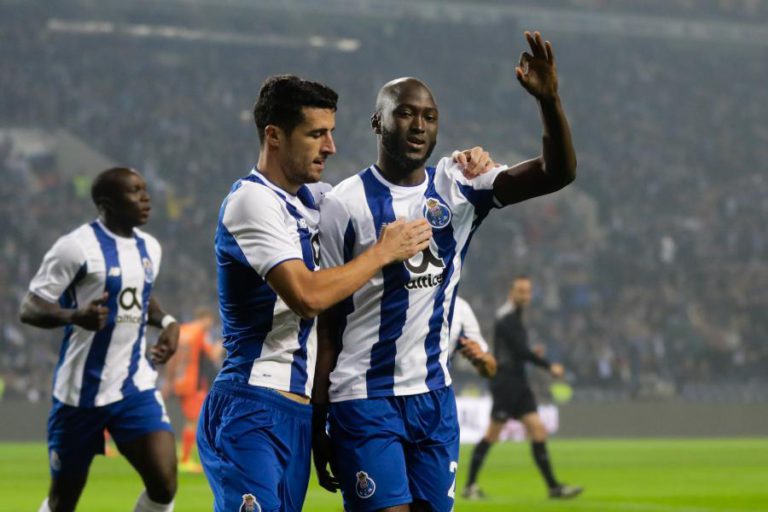 FC PORTO VIRA RESULTADO NOS DESCONTOS E APURA-SE PARA OITAVOS DE FINAL DA TAÇA