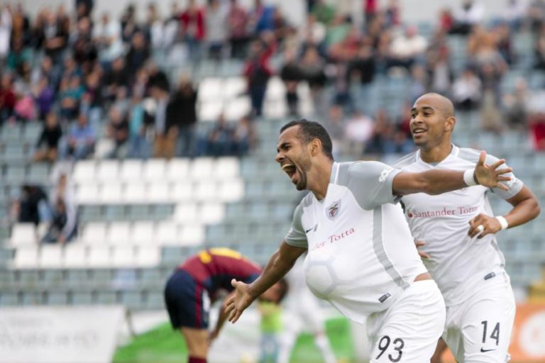 SECUNDÁRIO SANTA CLARA AFASTA DESPORTIVO DE CHAVES DA TAÇA DE PORTUGAL