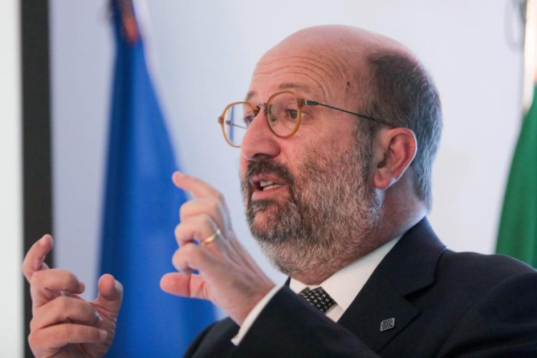 GOVERNO ADMITE SUBIDA DO PREÇO DA ÁGUA