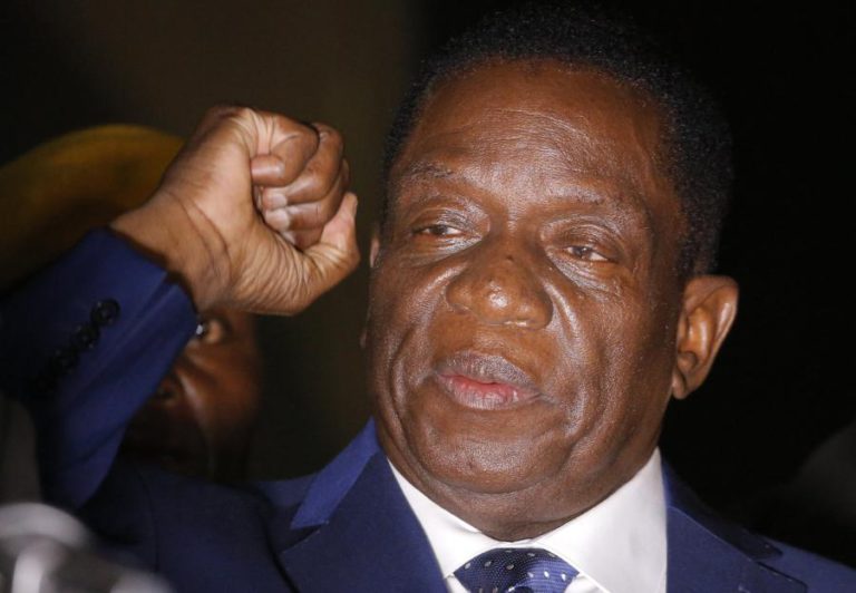 MNANGAGWA APELA À POPULAÇÃO PARA “TRABALHAREM EM CONJUNTO”