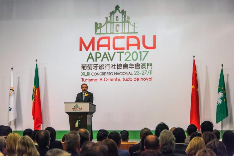 AGÊNCIAS DE VIAGENS “EXIGEM RESPEITO POR UM SETOR QUE REPRESENTA 2,1% DO PIB”