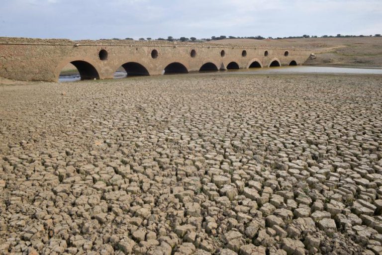 AGRICULTORES QUEREM CONCLUSÃO DO PLANO DE REGA DO ALENTEJO