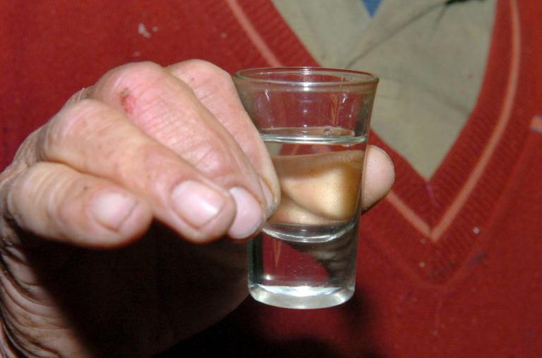 GNR APREENDEU MAIS DE 7 MIL LITROS DE AGUARDENTE EM VILA REAL