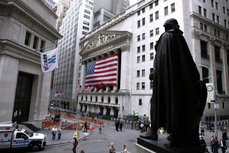 WALL STREET ENCERRA COM NOVOS RECORDES NO NASDAQ E S&P 500