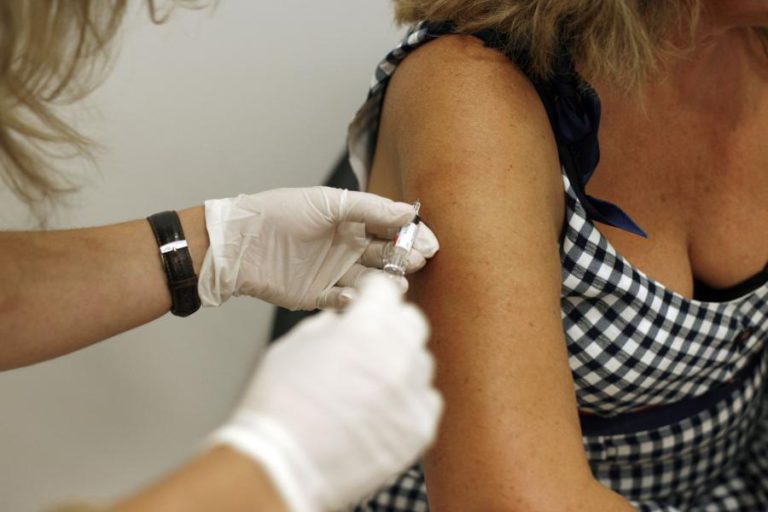 SNS ADMINISTRA MAIS DE 1 MILHÃO DE VACINAS PARA A GRIPE DESDE OUTUBRO