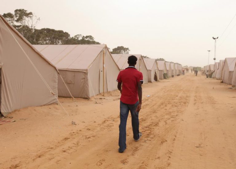 PERTO DE 10.000 REFUGIADOS LÍBIOS  PODEM BENEFICAR DE CORREDORES HUMANITÁRIOS EM 2018