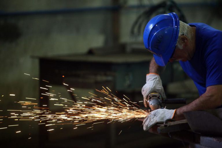 PORTUGAL COM SEGUNDO MAIOR RECUO MENSAL DA UE NA PRODUÇÃO INDUSTRIAL EM OUTUBRO