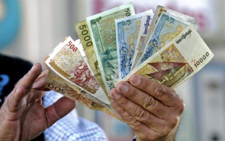PRAZO PARA TROCA DE CINCO CHAPAS DE NOTAS DE ESCUDOS TERMINA NA SEXTA-FEIRA
