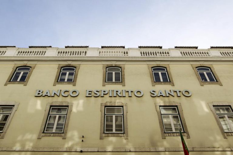 EMIGRANTES LESADOS PELO BES JÁ RECEBERAM 60% DO DINHEIRO EM DEPÓSITOS NO NOVO BANCO