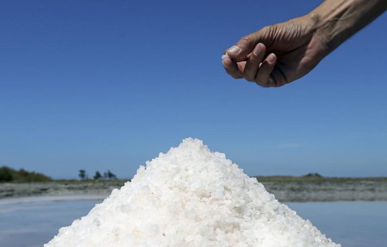 ANGOLA PRODUZIU ATÉ AO MOMENTO 93 MIL TONELADAS DE SAL MAS PRECISA DE 250 MIL TONELADAS
