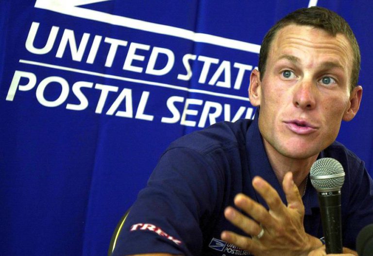 LANCE ARMSTRONG DIZ QUE IMAGEM DE CHRIS FROOME ESTÁ MANCHADA PARA SEMPRE