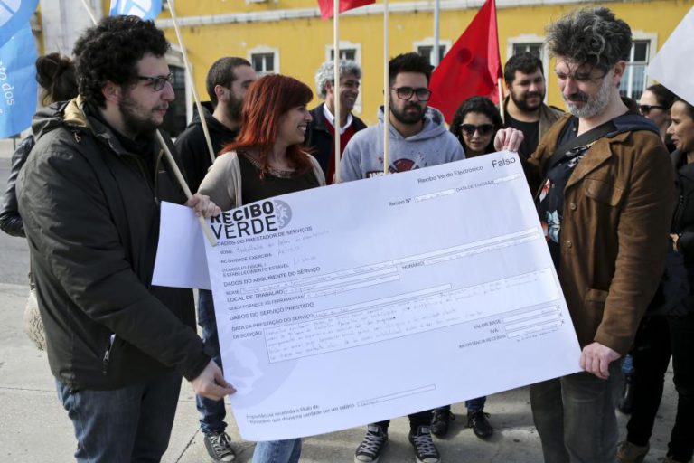 CGTP REGISTA “EVOLUÇÃO” NOS RECIBOS VERDES MAS DIZ QUE O “PROBLEMA” CONTINUA