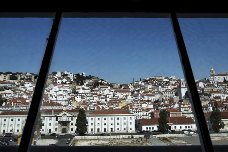 PSD QUER REVOGAÇÃO DA TAXA DE PROTEÇÃO CIVIL E DUPLICAÇÃO DA TAXA TURÍSTICA EM LISBOA
