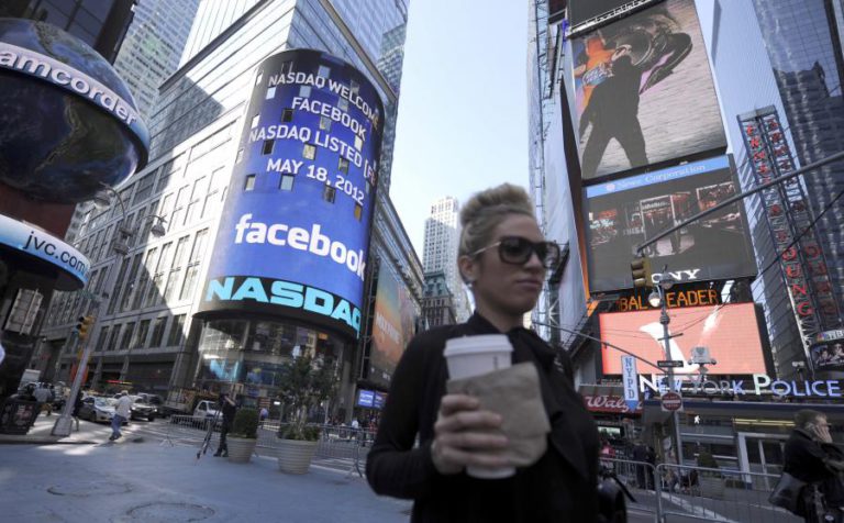 ÍNDICE NASDAQ ULTRAPASSA PELA PRIMEIRA VEZ OS 7.000 PONTOS