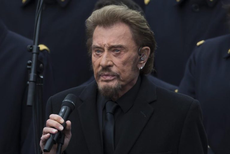 MORREU JOHNNY HALLYDAY, O PAI DO ROCK & ROLL FRANCÊS