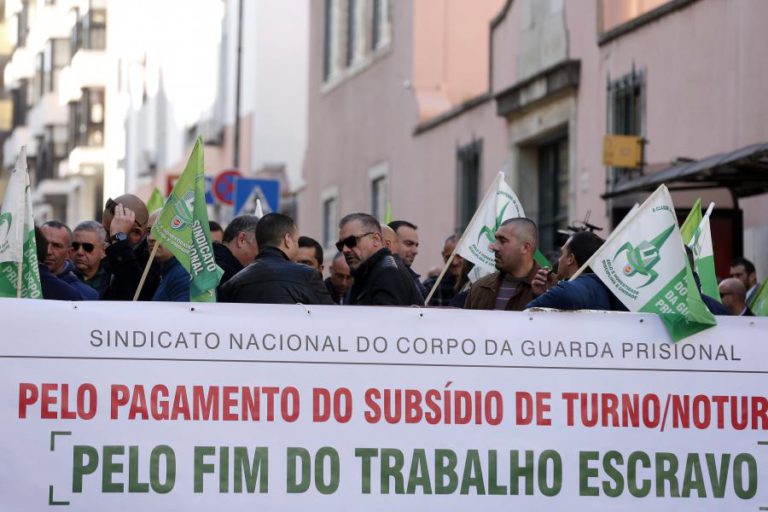 GREVE DOS GUARDAS PRISIONAIS COM ADESÃO PRÓXIMA DOS 90%