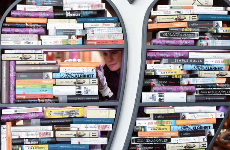 LETRAS, ARTES, CIÊNCIAS E ECONOMIA PORTUGUESA NA FEIRA DO LIVRO DE GUADALAJARA EM 2018