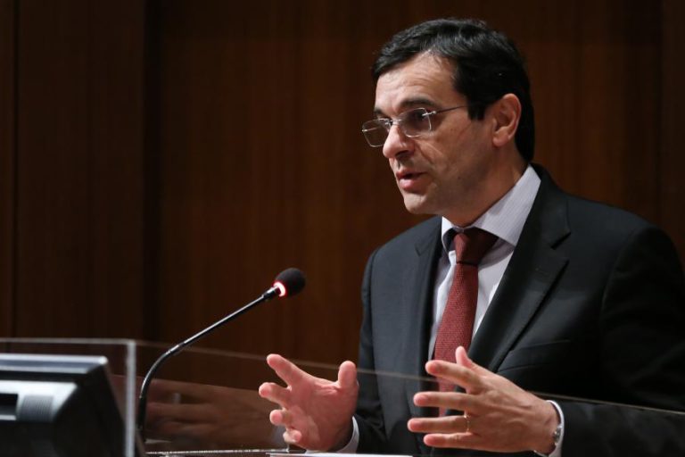 MINISTRO DA SAÚDE VAI REUNIR-SE COM TRABALHADORES DO INFARMED PARA DISCUTIR TRANSFERÊNCIA
