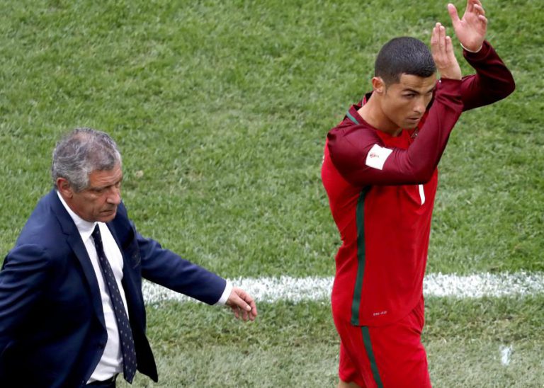 BOLA DE OURO: FERNANDO SANTOS DESTACA CONTRIBUTO DE RONALDO NA SELEÇÃO