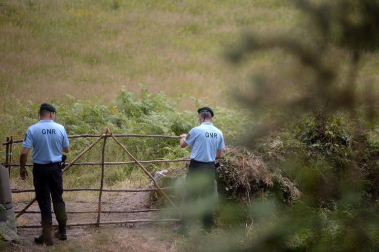 GNR E BOMBEIROS PROCURAM IDOSO DESAPARECIDO EM PEGARINHOS, ALIJÓ