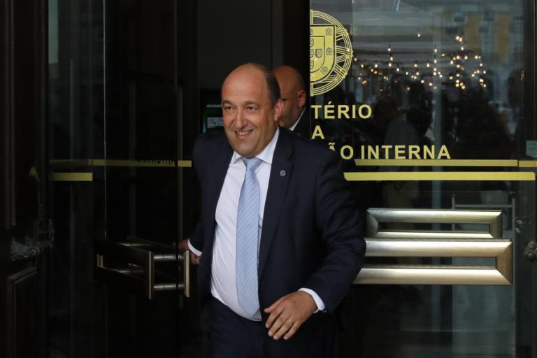 EFETIVO DO SEF NO AEROPORTO DE LISBOA “MANIFESTAMENTE INSUFICIENTE” – SINDICATO