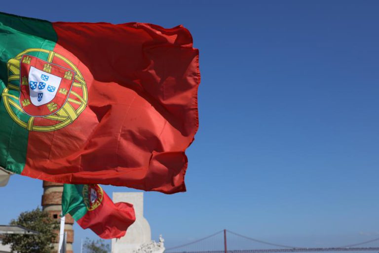 JUROS DA DÍVIDA DE PORTUGAL DESCEM A 5 A 10 ANOS E REGISTAM NOVOS MÍNIMOS