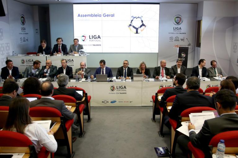 LIGA INSTAURA PROCESSO PARA APURAR RESPONSABILIDADES NOS DESACATOS DE COIMBRA