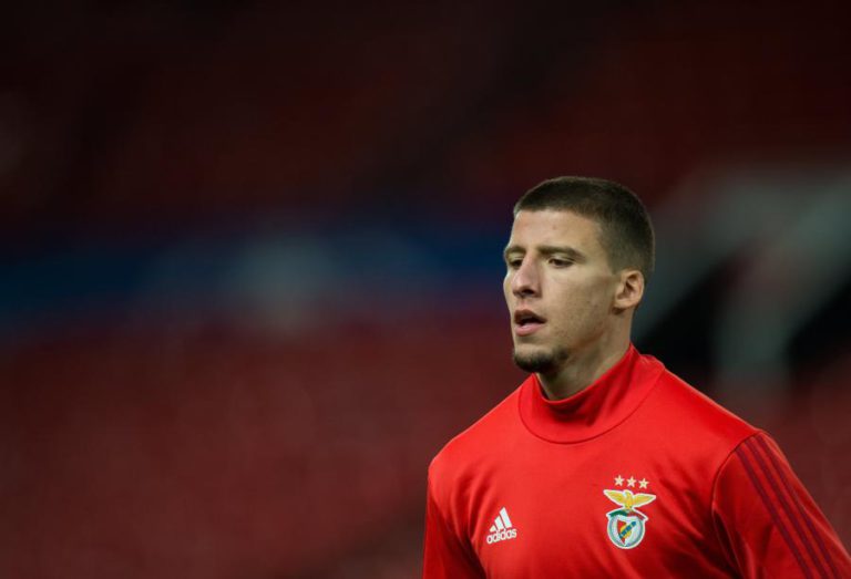 RÚBEN DIAS REGRESSA ÀS OPÇÕES DO BENFICA UM MÊS DEPOIS, LUISÃO FALHA TONDELA