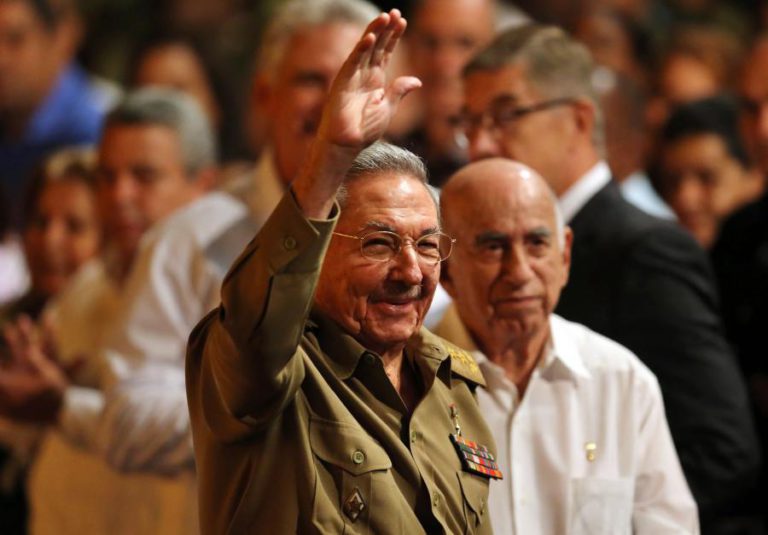 PARLAMENTO CUBANO PROLONGA MANDATO DE RAUL CASTRO POR MAIS DOIS MESES