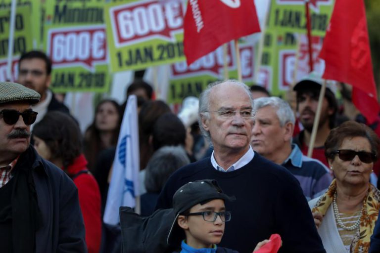 ARMÉNIO CARLOS DIZ QUE CGTP VAI INTENSIFICAR DINÂMICA REIVINDICATIVA NAS EMPRESAS
