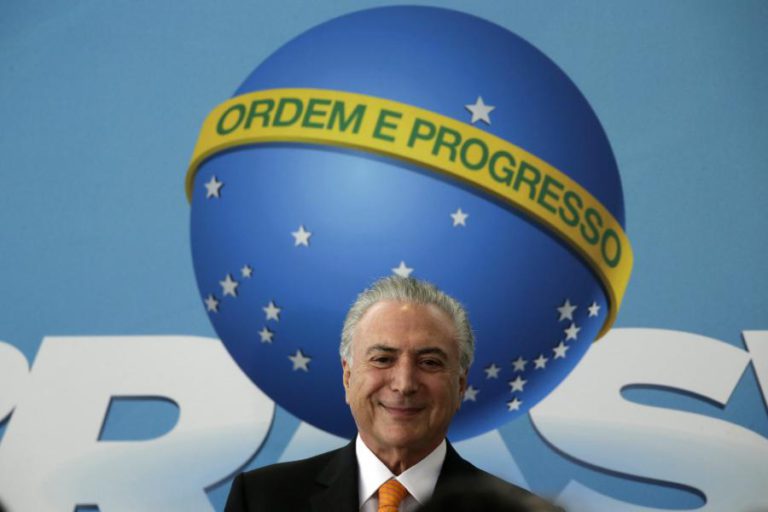 NÚMEROS POSITIVOS LEVAM TEMER A ANTEVER FIM DA RECESSÃO NO BRASIL EM 2017