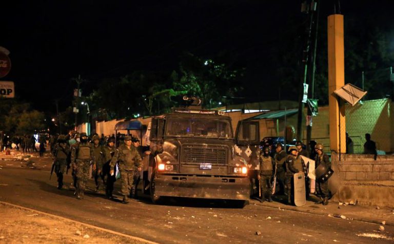 PROTESTOS NAS HONDURAS FAZEM SETE MORTOS E MAIS DE 20 FERIDOS