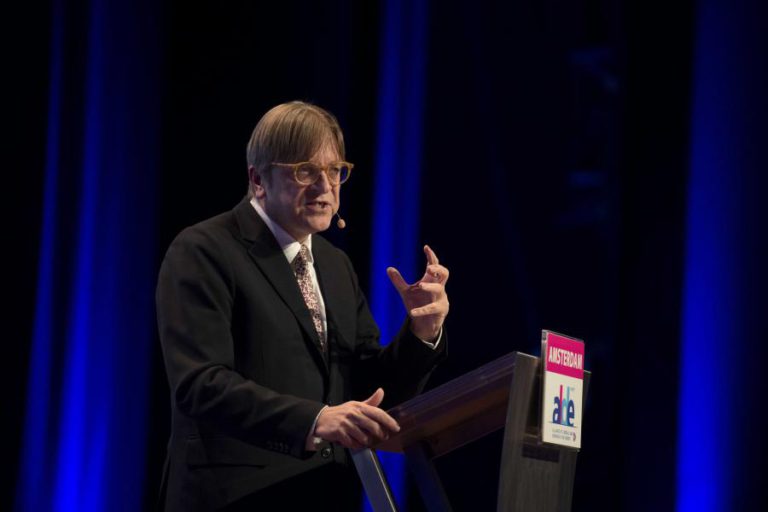 ‘BREXIT’: RESOLUÇÃO DO PE VAI RECOMENDAR AVANÇO NAS NEGOCIAÇÕES COM LONDRES – VERHOFSTADT