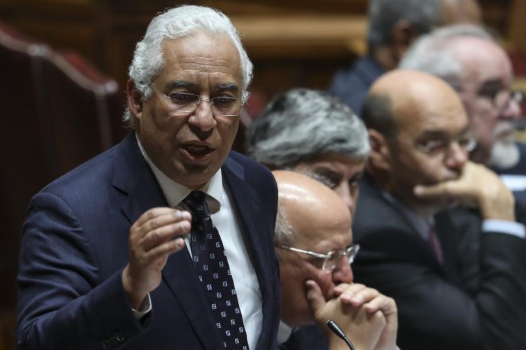 GOVERNO VAI EXPLICITAR RECUSA DE EXÉRCITO EUROPEU EM RESOLUÇÃO