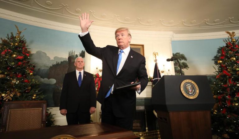 SUPREMO DOS EUA PERMITE A TRUMP MANTER EM SEGREDO DOCUMENTOS DO PROGRAMA DOS ‘DREAMERS’