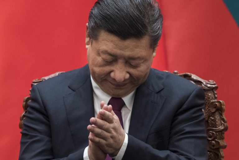 PRESIDENTE CHINÊS REÚNE-SE COM GOVERNO PARA DEFINIR POLÍTICAS ECONÓMICAS PARA 2018