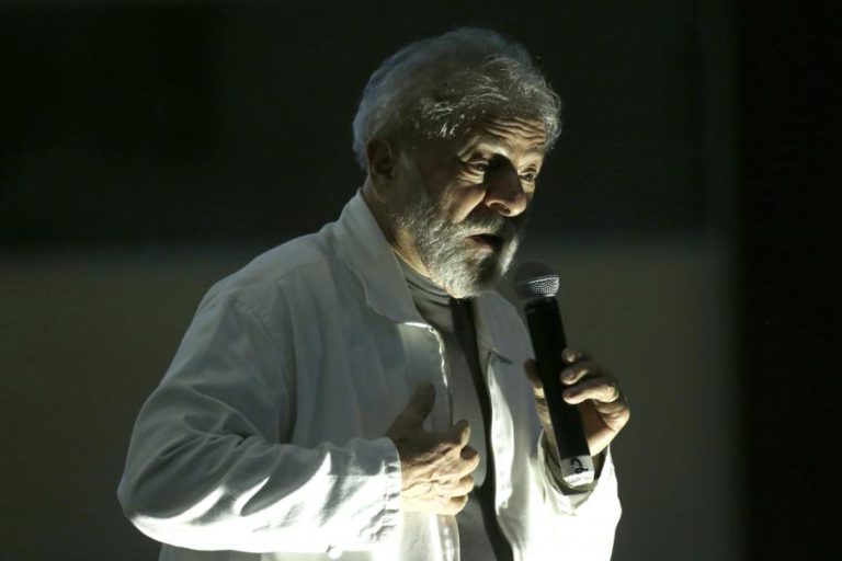 LULA DA SILVA AFIRMA QUE SERÁ CANDIDATO NAS PRÓXIMAS PRESIDENCIAIS DO BRASIL