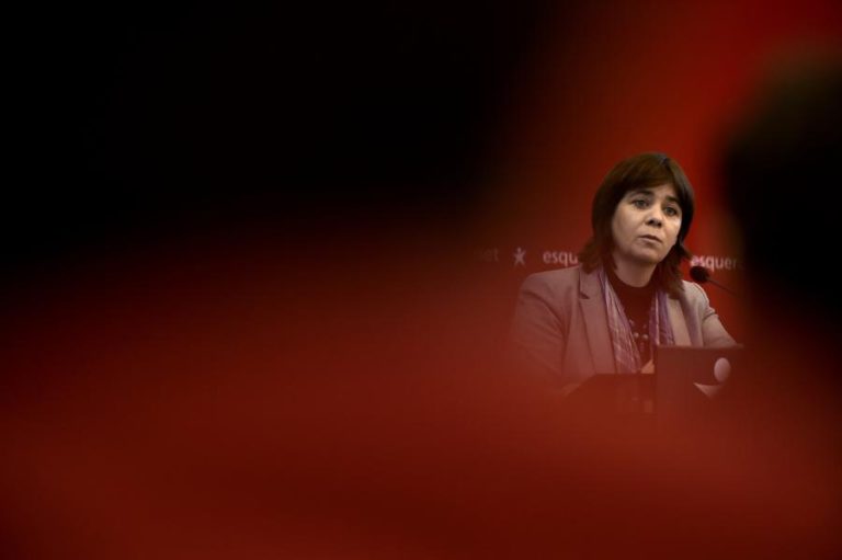 PORTUGAL “NÃO PRECISA DE PANCADINHAS NAS COSTAS” DAS AGÊNCIAS DE ‘RATING’