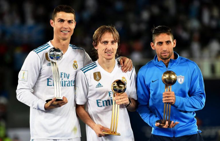 RONALDO DIZ QUE RESPONDE A CRÍTICAS “EM CAMPO”