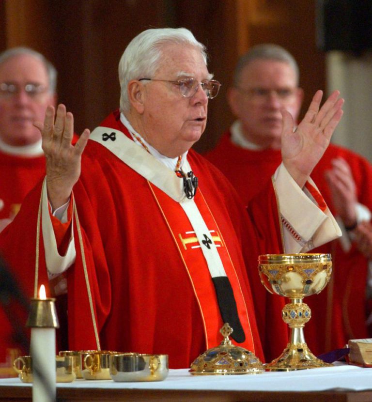 MORREU CARDEAL BERNARD LAW, FIGURA CENTRAL EM ESCÂNDALO DE PEDOFILIA NA IGREJA NOS EUA